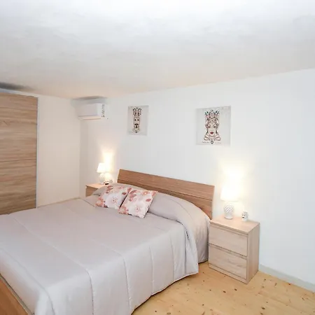 別荘 2 Bedroom In Siracusa *
